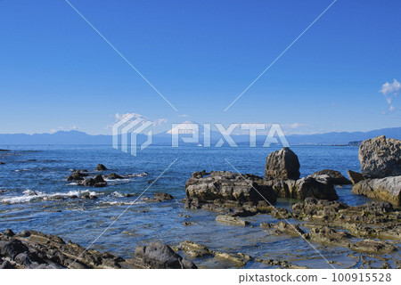 [Kanagawa Prefecture] View from Isshiki Beach 100915528