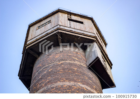The old unused water tower in the old factory The old unused water tower in the old factory 100915730