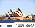 Sydney Opera House 100916098