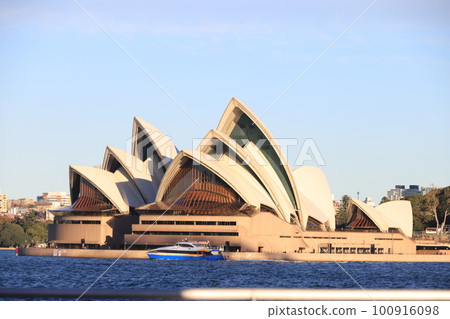 Sydney Opera House Sydney Opera House 100916098