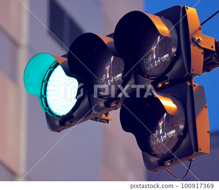 Traffic light with blue lights 100917369