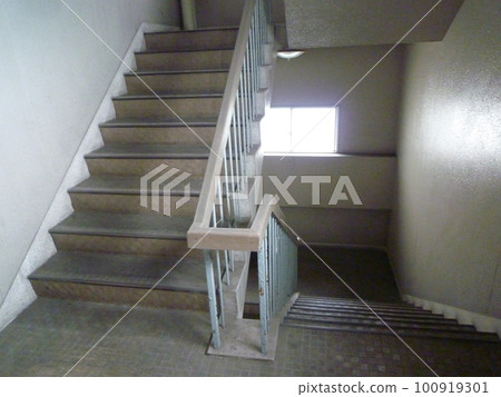 Retro building and stairs Tenpaku Ward, Nagoya City 100919301