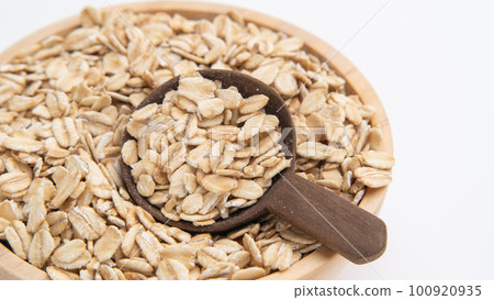 木盤上的燕麥片 木盤上的燕麥片 100920935