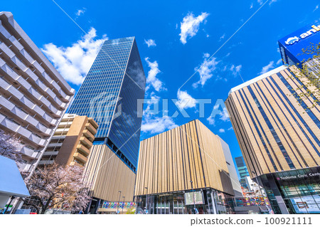 日本東京城市景觀 Hareza 池袋和池袋站東口的櫻花 100921111