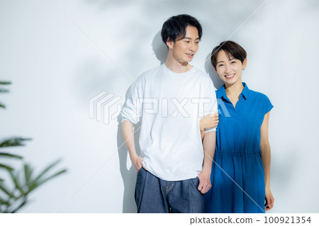 couple summer 100921354