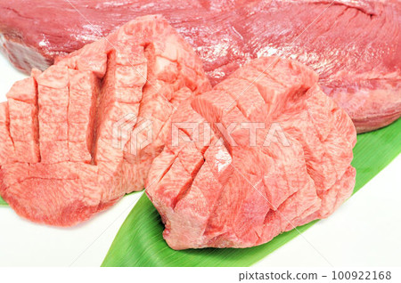 thick-sliced beef tongue thick-sliced beef tongue 100922168