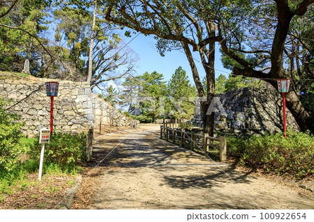 Minamitamon Ruins of Yoshida Castle, Toyohashi City Minamitamon Ruins of Yoshida Castle, Toyohashi City 100922654