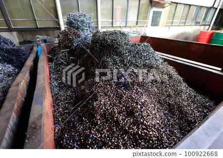 A large amount of discarded metal waste, waste from lathe processing A large amount of discarded metal waste, waste from lathe processing 100922668