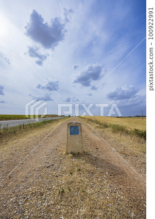 way to Santiago de Compostela, Spain 100922991