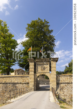 La citadelle de Mont-Louis, France 100923058