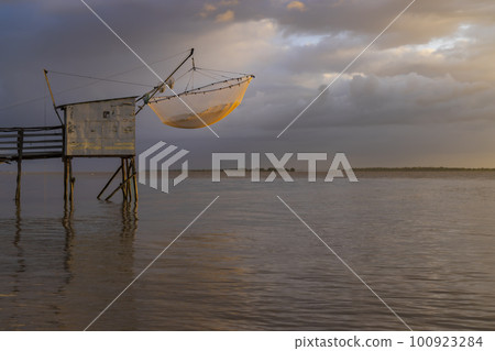 Traditional fishing hut on river Gironde, Bordeaux, Aquitaine, France Traditional fishing hut on river Gironde, Bordeaux, Aquitaine, France 100923284