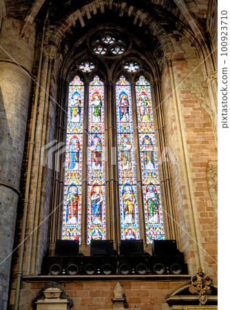 Stained glass window in Worcester Cathedral - England, United Kingdom Stained glass window in Worcester Cathedral - England, United Kingdom 100923710