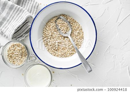 Oatmeal Oatmeal 100924418