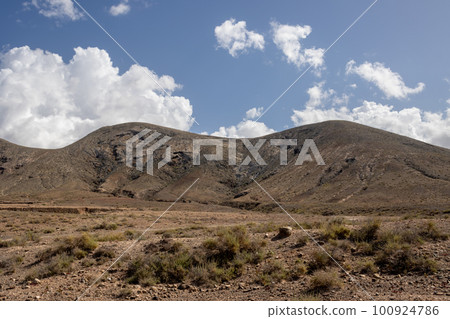 Mountains in the central Fuerteventura Mountains in the central Fuerteventura 100924786