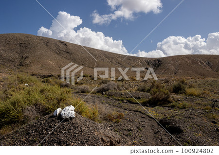 Mountains in the central Fuerteventura Mountains in the central Fuerteventura 100924802