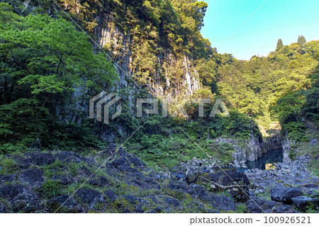 Miyazaki / Highlights of Takachiho Gorge "Kihachi no Chikara Rock" and "Sennin Byobu Rock" Miyazaki / Highlights of Takachiho Gorge "Kihachi no Chikara Rock" and "Sennin Byobu Rock" 100926521