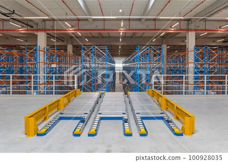 Upper Floor Fravity Flow 100928035