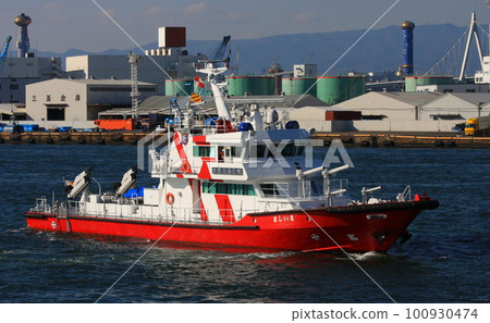 Fireboat "Maishima" of the Osaka City Fire Department 100930474