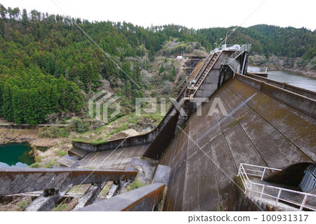景觀與大壩 100931317
