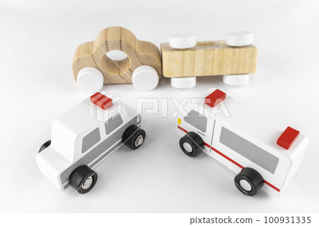 Multiple toy vehicles. image of traffic accident 100931335