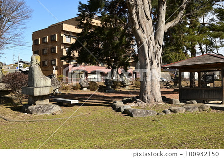Sightseeing in Morioka Rakan Children's Park with 16 Rakan statues Sightseeing in Morioka Rakan Children's Park with 16 Rakan statues 100932150