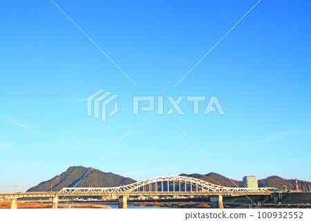 Scenery of Gifu City, Mt. Kinka and Chusetsu Bridge Scenery of Gifu City, Mt. Kinka and Chusetsu Bridge 100932552
