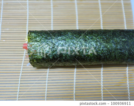 如何製作手工製作的 ehomaki 如何製作手工製作的 ehomaki 100936911
