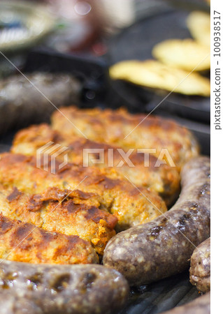 Grilled homemade sausage with spices. Traditional polish food 100938517