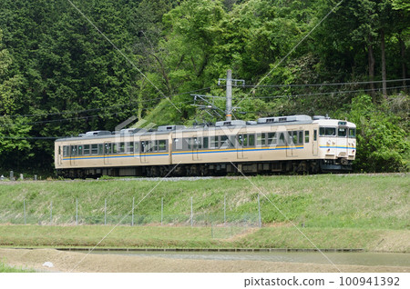 Sanin Main Line Shinkyu Daigakumae-Goma JR West 113 series 3800 series N2 formation (Fukuchiyama) 100941392