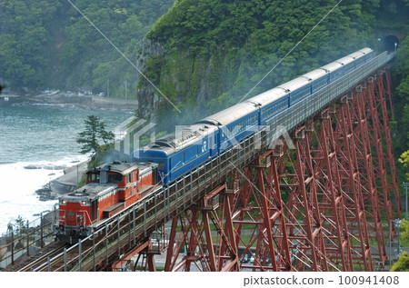 山陰本線Yoroi-Amarube JR西日本DD51-1188（宮原）+系列24（田町）出雲 100941408