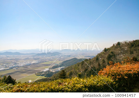 Shiga, view from Mt. Yuuyama in autumn Shiga, view from Mt. Yuuyama in autumn 100941457