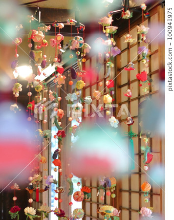 Hina dolls and hanging decorations in an old private house Hina dolls and hanging decorations in an old private house 100941975