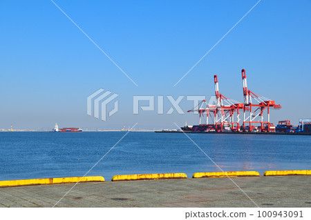 Kobe Port Wharf Kobe Port Wharf 100943091