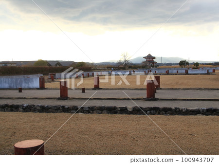 Black suspicious clouds spreading over the ruins of Heijo Palace, a world heritage site 100943707