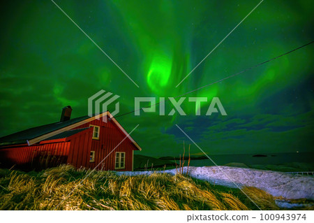Beautiful nature lanscape of Lofoten with northern lights Beautiful nature lanscape of Lofoten with northern lights 100943974