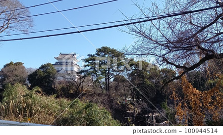 小田原城 東海道線一側的天守閣 小田原城 東海道線一側的天守閣 100944514