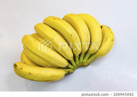 1,100+ Large Bunch Of Bananas Stock Photos, Pictures & Royalty