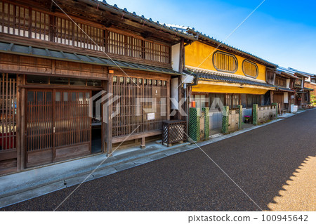 Townscape of Sekijuku on the Tokaido, Kameyama City, Mie Prefecture 100945642
