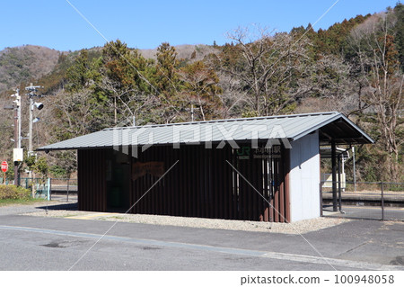 JR Suigun Line Shimo-Ogawa Station 100948058
