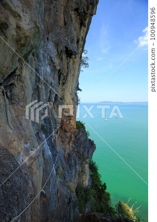 Beautiful seaside sunset landscape Beautiful seaside sunset landscape 100948596