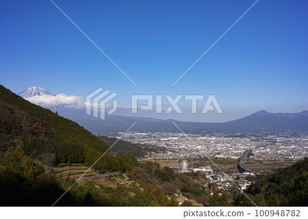 Mt.Fuji, Fujikawa service area and the cityscape of Fuji city Mt.Fuji, Fujikawa service area and the cityscape of Fuji city 100948782