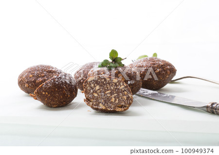 chocolate sweet cakes from mashed biscuits with additives chocolate sweet cakes from mashed biscuits with additives 100949374