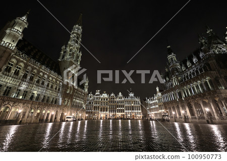 Brussels Grand Place square before sunrise Brussels Grand Place square before sunrise 100950773