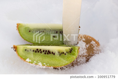 cooled kiwi 3 cooled kiwi 3 100951779