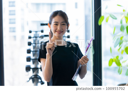 運動健身教練 100955702