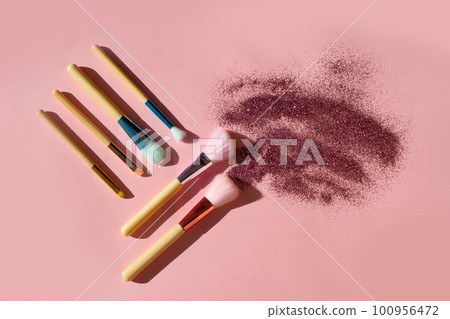 make up brushes make up brushes 100956472