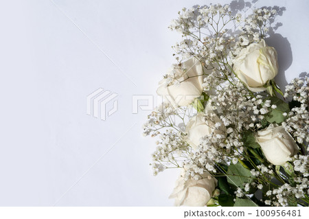 wedding or mothers day background 100956481