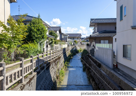 The Yokogawa residential disctrict of Kanazawa, Japan. 100956972