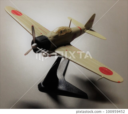 Zero fighter plastic model Zero fighter plastic model 100959452