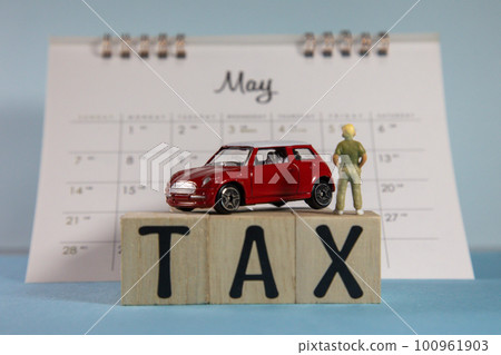 May calendar and automobile image of automobile tax May calendar and automobile image of automobile tax 100961903